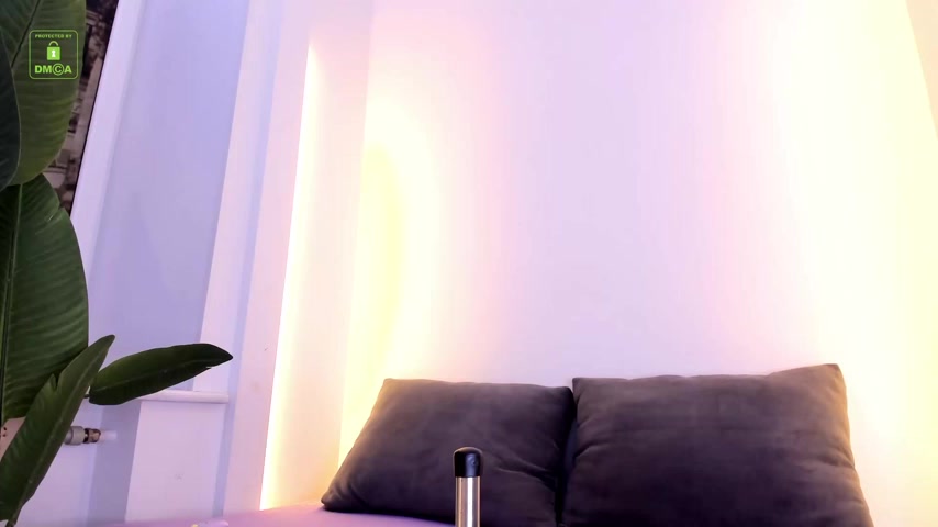 ErikaLust live screenshot 2025-08-25 05:34:52
