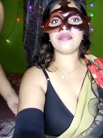 Exotic_couple_38 live screenshot 2025-10-26 19:10:56