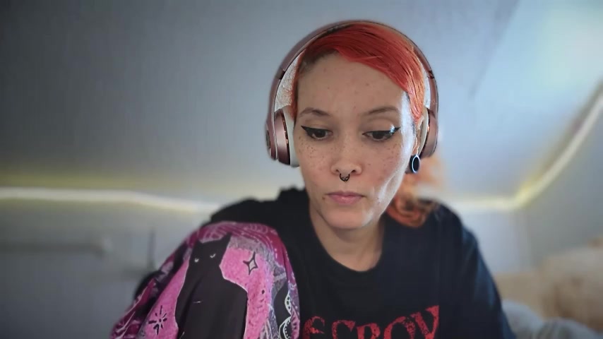 FRRANNKIE live screenshot 2025-10-08 03:43:56