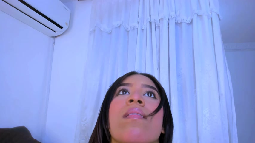 Fernanda_brown18 live screenshot 2025-09-30 01:03:28