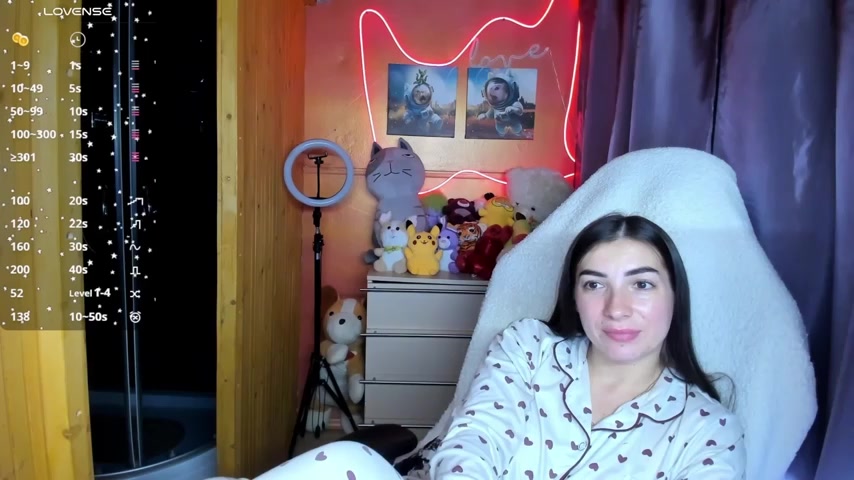 Fiery_Brunette_ live screenshot 2025-09-29 19:45:30