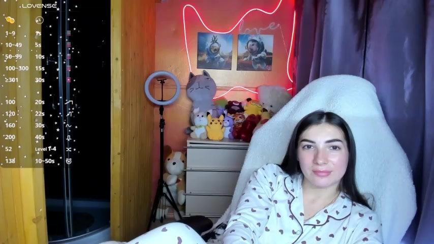 Fiery_Brunette_ live screenshot 2025-09-30 08:22:49