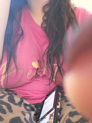 Finallytty_womandportypat live screenshot 2025-11-03 13:02:33