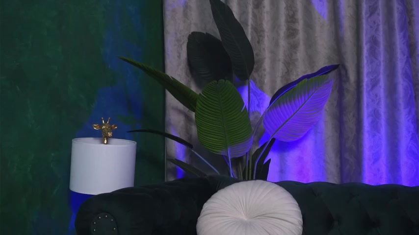 FoxieJullia live screenshot 2025-10-06 06:54:48