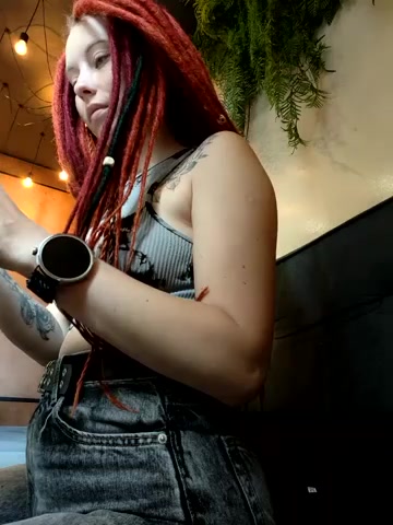 Frost_foxy live screenshot 2025-09-21 05:43:58