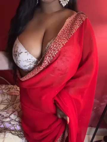 GLaM_GoDdEsS_143 live screenshot 2025-11-04 17:22:16