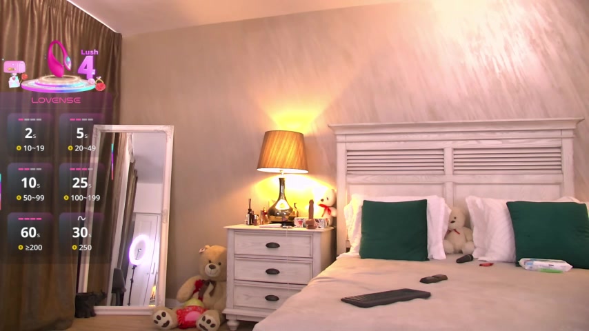 GinaMence live screenshot 2025-09-29 19:01:07