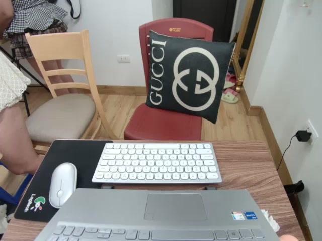 Hana_Mina live screenshot 2025-09-30 01:01:23