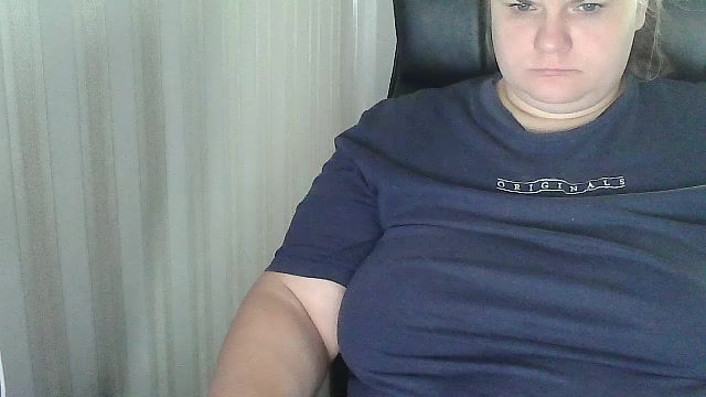 HollyXEva live screenshot 2025-09-29 06:17:41