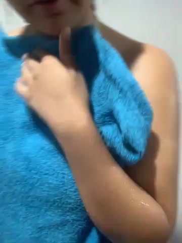 Isabella_Gold live screenshot 2025-09-18 00:49:58