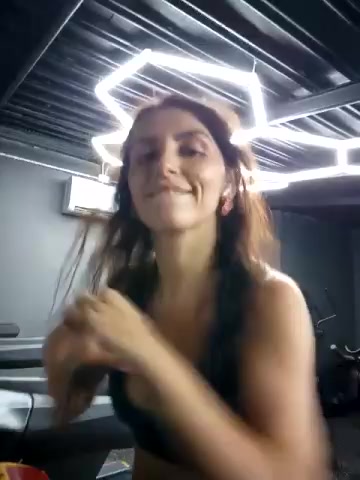 Izabella_Bella live screenshot 2025-11-04 16:46:46