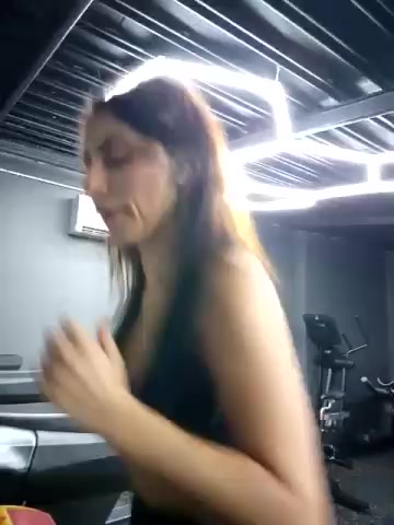Izabella_Bella live screenshot 2025-11-04 16:48:46
