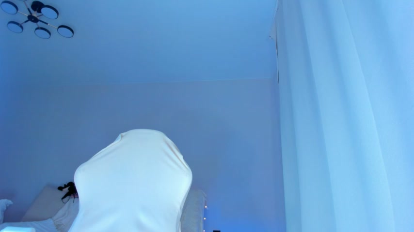 JennyWoody live screenshot 2025-09-28 18:44:32