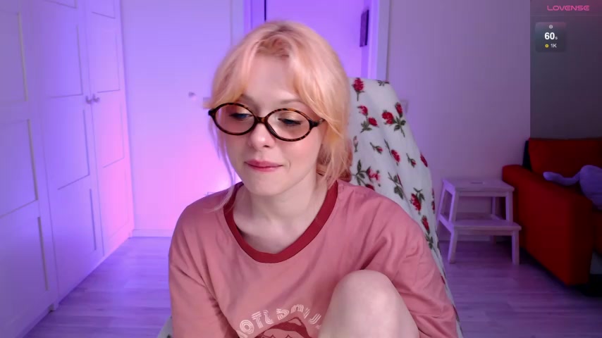 KatieMelone live screenshot 2025-08-23 22:31:23