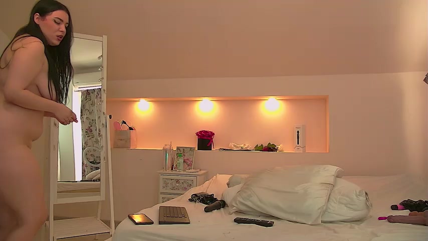 KeiraDark live screenshot 2025-10-25 06:40:50