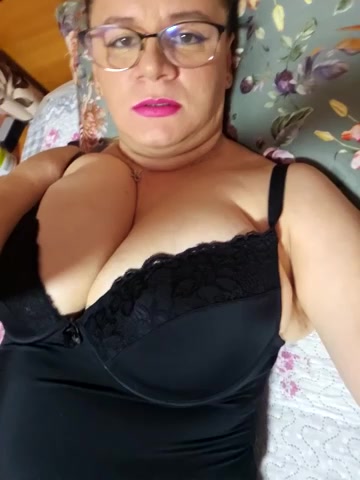 KristenVega live screenshot 2025-09-30 08:58:57