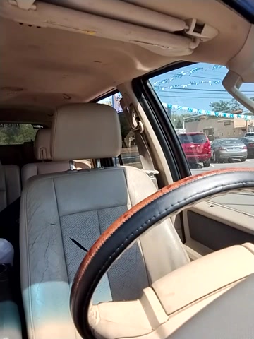 LacyLaurent live screenshot 2025-09-29 17:09:54