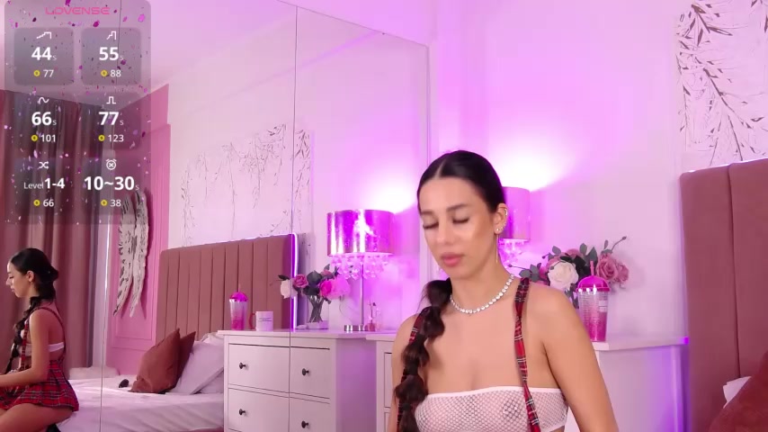 LaraKent live screenshot 2025-10-06 12:25:41