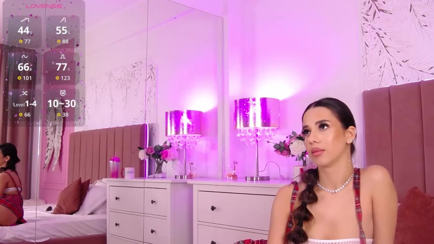 LaraKent live screenshot 2025-10-06 12:27:40