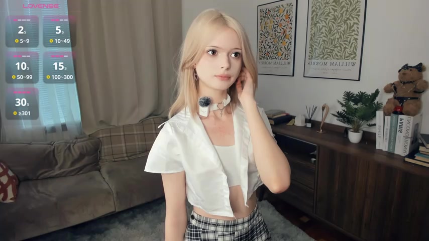 LaureMestler live screenshot 2025-11-25 09:45:15