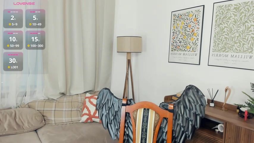 LaureMestler live screenshot 2025-12-01 12:19:46