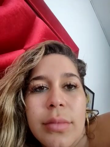 LaurenWelly_ live screenshot 2025-08-23 22:27:06