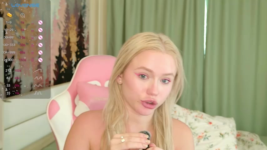 LexieLoree latest screenshot