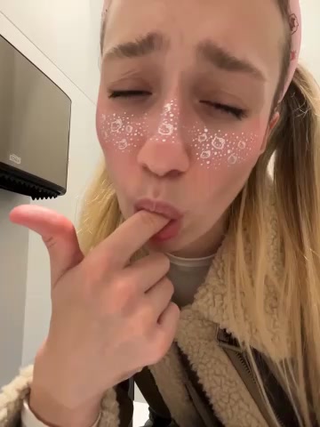 Lia__Love live screenshot 2025-10-08 15:52:50