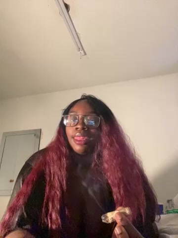 LillShayy live screenshot 2025-10-08 03:42:04