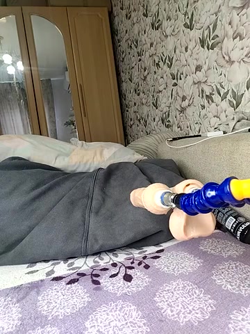 Lola_Hale live screenshot 2025-09-30 08:48:15