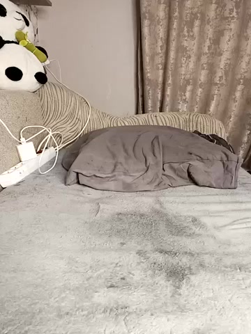 Lola_Hale live screenshot 2025-10-26 19:16:38