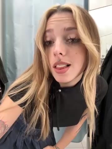 LoraaDoll live screenshot 2025-09-29 17:11:00