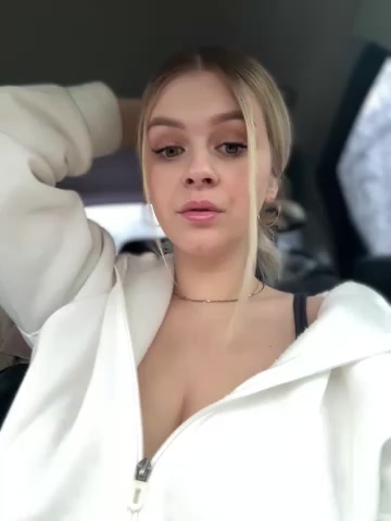 Love_Bri live screenshot 2025-12-05 10:39:43