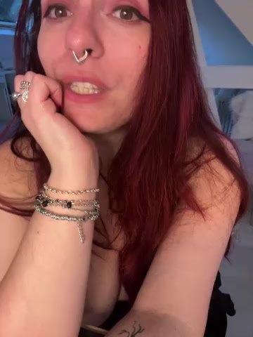 LunaMoongirl live screenshot 2025-09-15 18:13:44