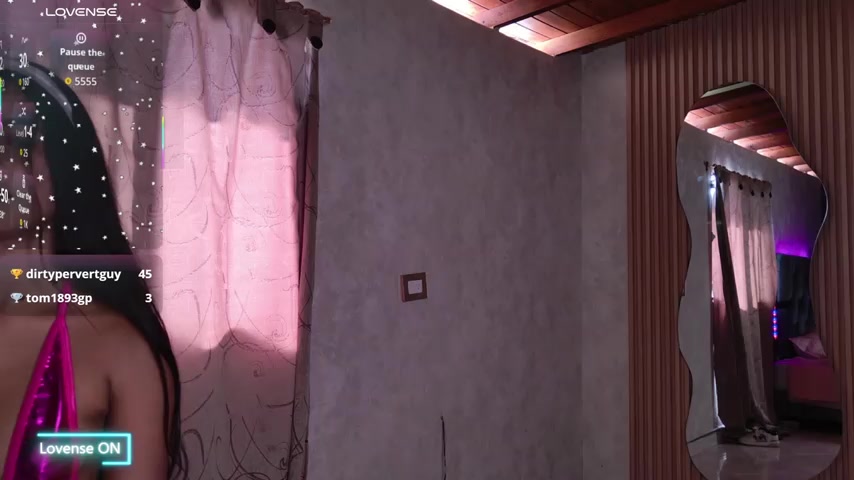 Luna_sophya live screenshot 2025-09-29 19:49:29