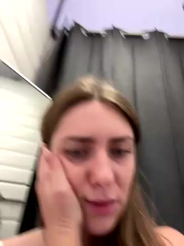 MariiD live screenshot 2025-10-24 09:55:33