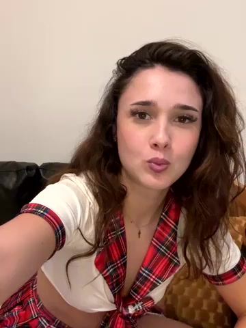 MayaVonDe live screenshot 2025-10-26 19:44:25