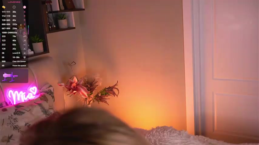 MiaBanger live screenshot 2025-11-20 20:09:00