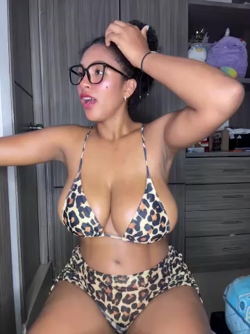 Mia_sweet80 live screenshot 2025-10-25 07:30:11