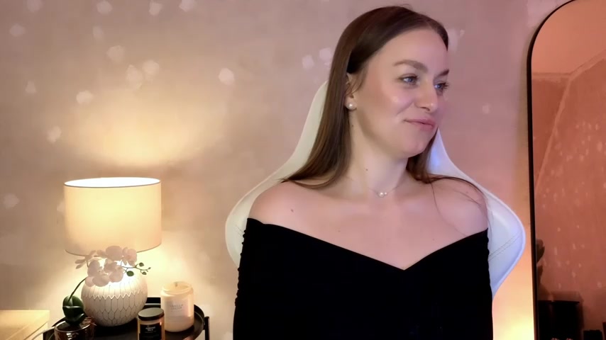 MilaFleur live screenshot 2025-10-04 15:19:11