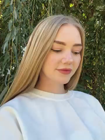 MilaMoone live screenshot 2025-09-22 11:05:21