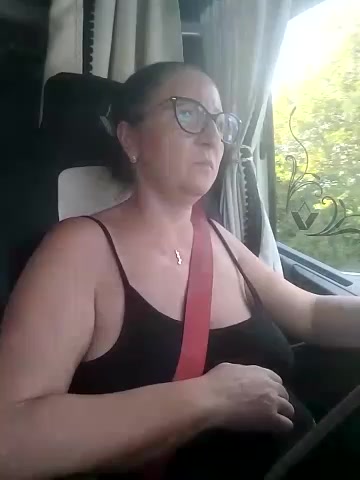 Milfa_nimfomana live screenshot 2025-09-30 12:22:05