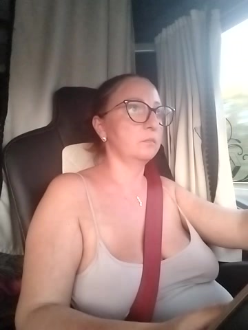 Milfa_nimfomana live screenshot 2025-10-01 17:34:02