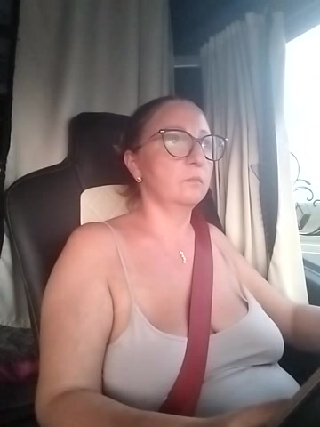 Milfa_nimfomana live screenshot 2025-10-01 17:36:04