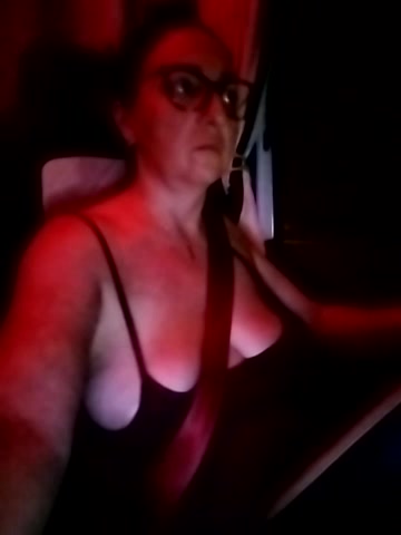 Milfa_nimfomana live screenshot 2025-10-17 04:01:20