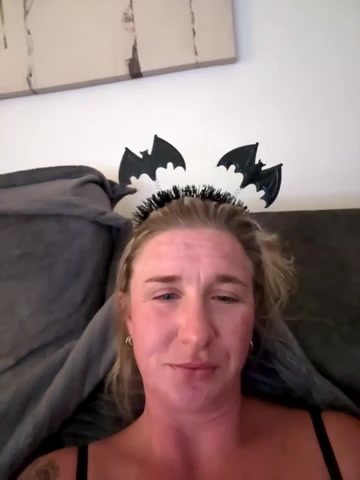 MimiMaee live screenshot 2025-10-06 06:53:51