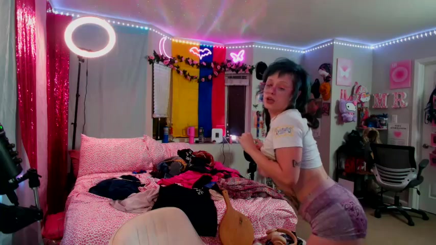 MissRomero live screenshot 2025-09-23 02:14:15