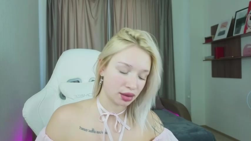 MistyMayers live screenshot 2025-09-29 06:22:00