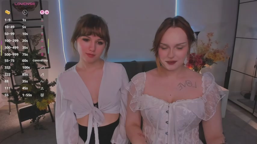 Molly_Parker live screenshot 2025-11-21 20:39:25