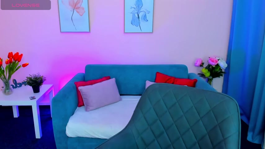 MyEllaLuvs live screenshot 2025-09-21 20:46:45